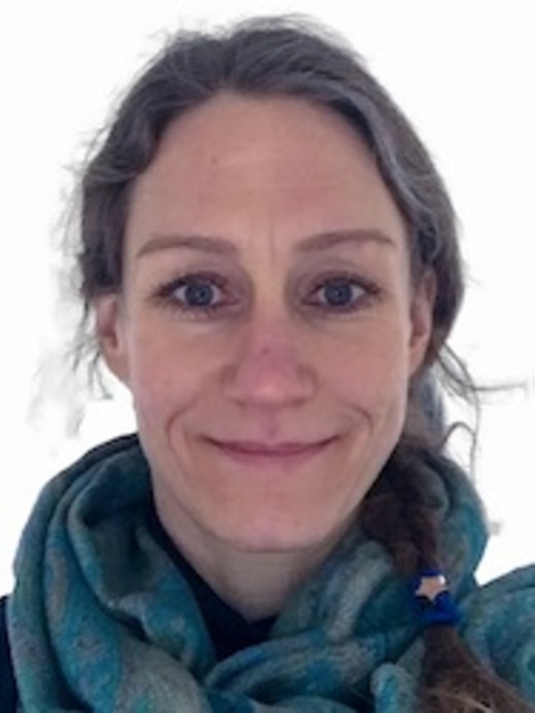 Dr Esther Beierl
